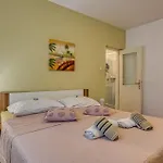 Апартаменты 2 Bedroom Stunning In