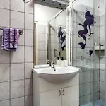 2 Bedroom Stunning In *