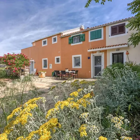 2 Bedroom Awesome In