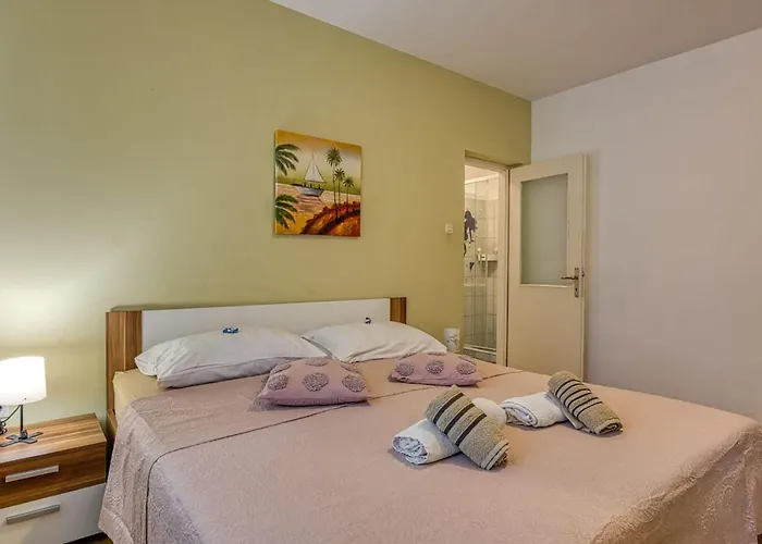 شقة 2 Bedroom Lovely In