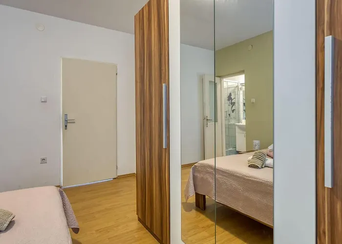 2 Bedroom Lovely In شقة