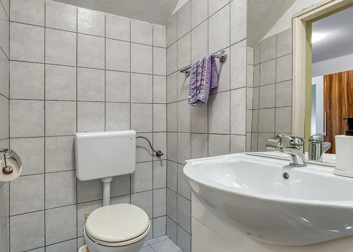 شقة 2 Bedroom Lovely In Veli Lošinj