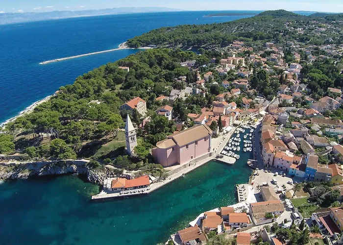 2 Bedroom Lovely In Veli Lošinj