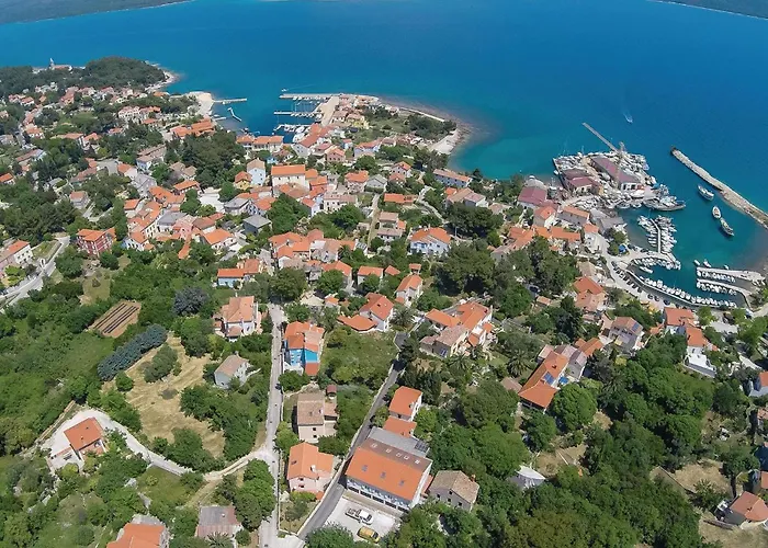 2 Bedroom Lovely In * Veli Lošinj